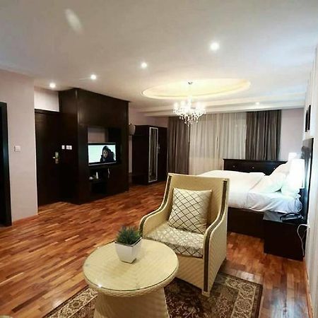 Tivoli Hotel Seafront Ikoyi Aliayabiagba Luaran gambar