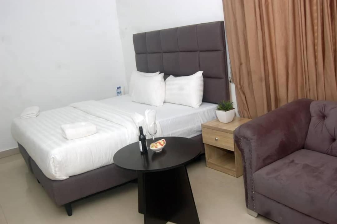 Tivoli Hotel Seafront Ikoyi Aliayabiagba Luaran gambar