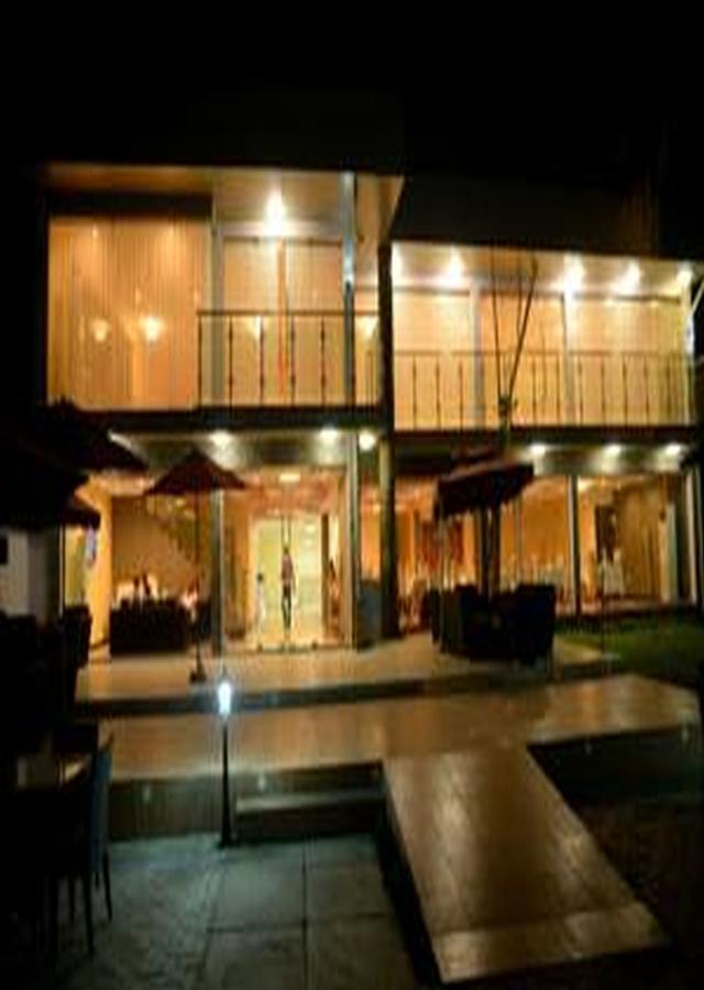 Tivoli Hotel Seafront Ikoyi Aliayabiagba Luaran gambar
