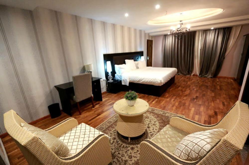 Tivoli Hotel Seafront Ikoyi Aliayabiagba Luaran gambar